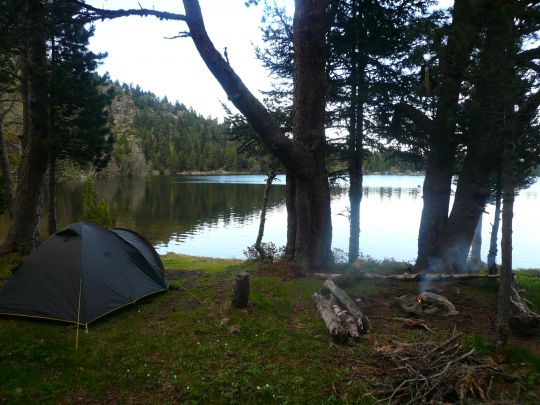 Bivouac en altitude, lors d'une session pêche en montagne
