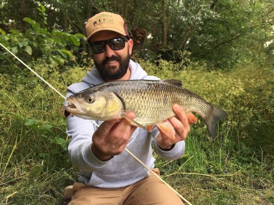 La pêche du chevesne requiert l'utilisation d'un matériel léger mais suffisamment puissant.