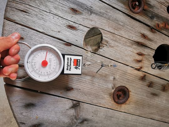 Ici le frein est réglé à 6 kilos, je vais donc tourner la molette dans le sens horaire.