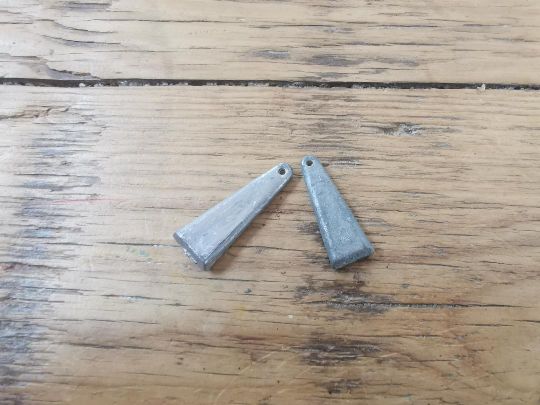 Grattez vos plombs avec une lame de couteau pour les rendre plus brillants.
