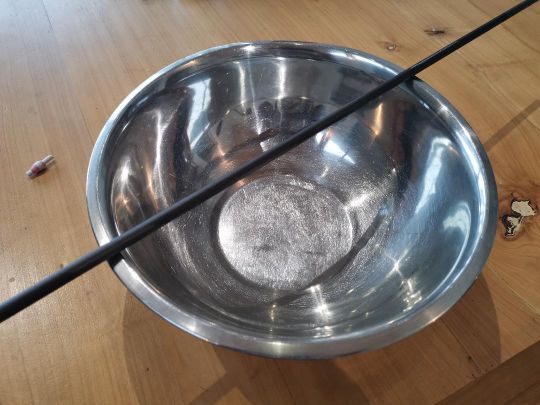 Le saladier est un outil parfait pour trouver le sens naturel de travail d'un blank multi brins
