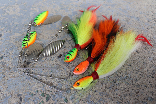 Spinnerbaits destinés au maskinongé.