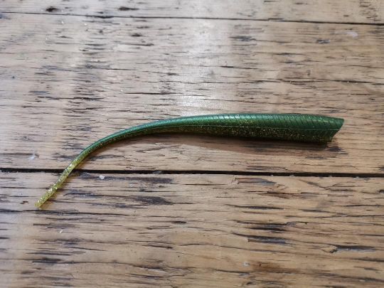 Les slugs longs et souples (ici un Koneel 200) peuvent aussi être animés en traction.