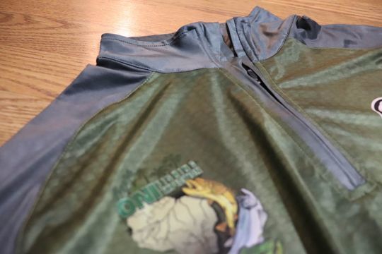 Les T-shirt anti UV pour la pêche sont de plus en plus utilisés.