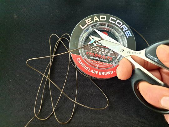 Coupez 1 m de Leadcore.