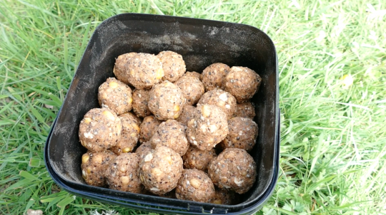 Boules constituées
