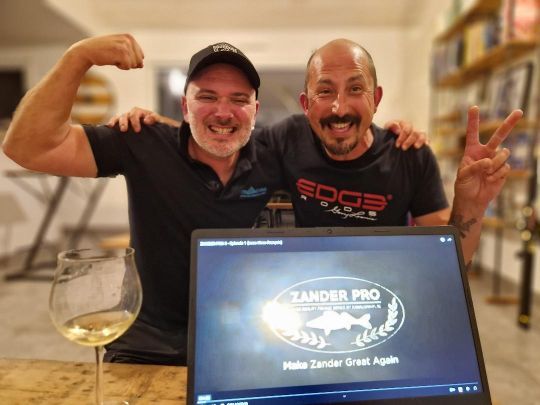 Pour ce premier épisode, on retrouve Tony et Goulven qui nous relatent la préparation et reviennent sur les objectifs de cette 3ème saison. Clairement ils sont ambitieux et cherchent la victoire cette année !