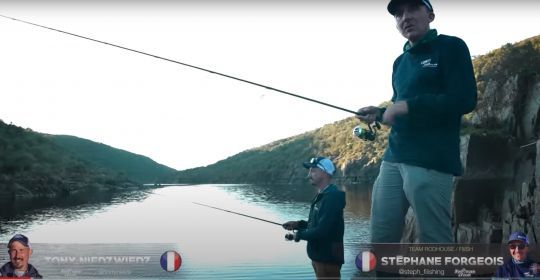 L'équipe Rodhouse/Fiiish aura parcouru du chemin pour tenter de piquer un  gros poisson.