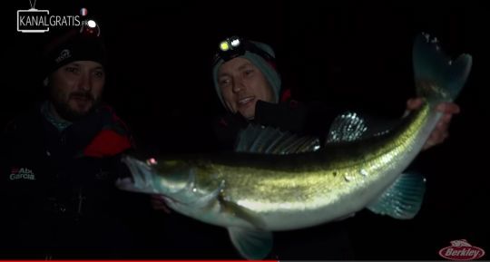 la pêche de nuit n'est pas autorisée dans tous les pays.