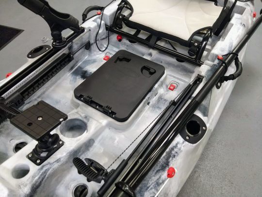 Un kayak équipé pêche
