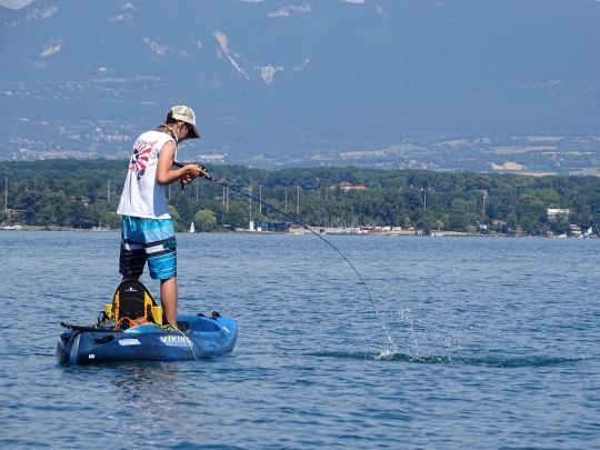 Pêcher en traction depuis une embarcation