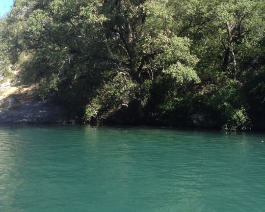 Des eaux turquoises et de jolis paysages