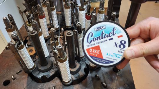 Une tresse fabriquée sur d'anciens métiers à tisser