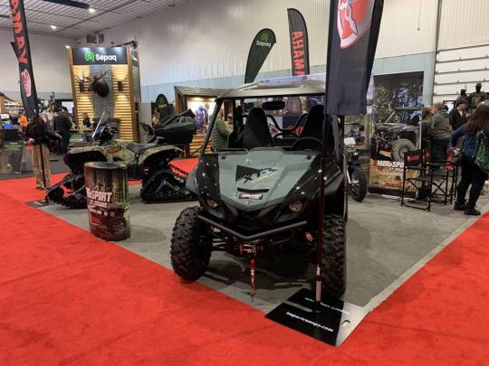 Il y a des véhicules adaptés aux forêts.