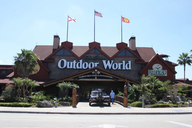 Der Angelladen Bass pro shop in Orlando, Florida.