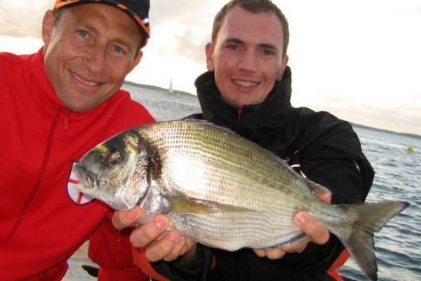 Goldbrasse, gefangen mit Jean-Pierre Papin in Arcachon