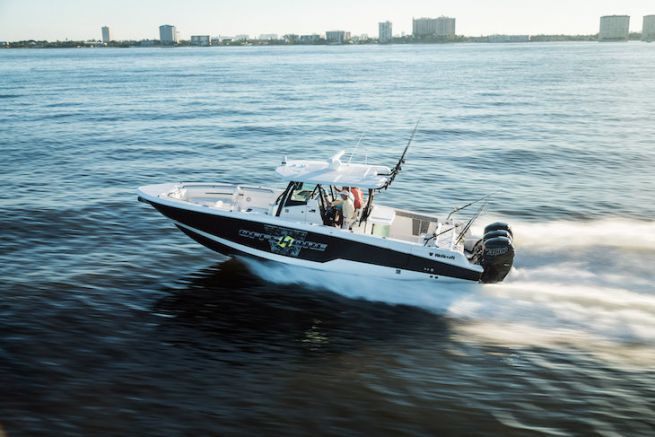 Wellcraft 352F, ein sportliches und sehr komfortables Modell für das Sportfischen Wellcraft's 352 Fischer