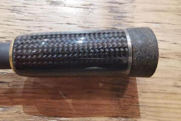 Rodbuilding: Einen Carbon-Grip für eine Angelrute herstellen