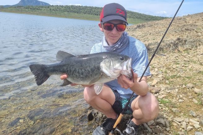 Die Jagd auf große Blackbass in Spanien