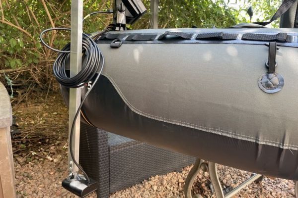 Wie kann man eine Sondenhalterung für Float-Tubes einfach herstellen?