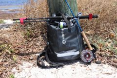 Der wasserdichte Rucksack Earth Pak wurde fr Wassersportaktivitten entwickelt.