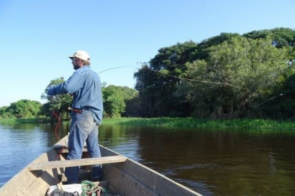 Auswahl der idealen Ausrüstung zum Fliegenfischen auf Arapaimas