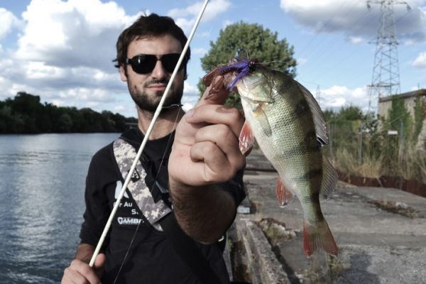 Street Fishing in Nanterre, einem fischreichen Spot in der Île-de-France