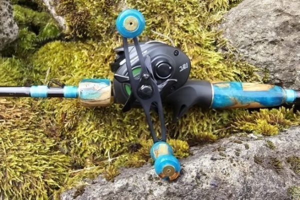 Pêcheur des Hautes Terres, der Goldschmied, der Ihre Leidenschaft für die Forelle sublimiert