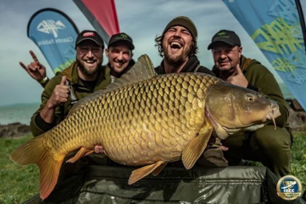 22,95 kg und rstet gerne